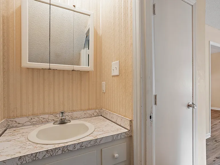 1801 Quail Ridge Rd — Photo 8