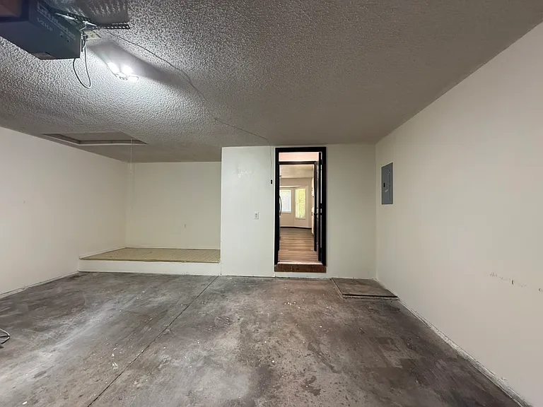 2627 E Verona St — Photo 17
