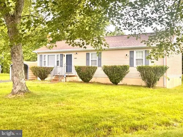 6566 Belfrys Ct E, Bealeton, VA 22712