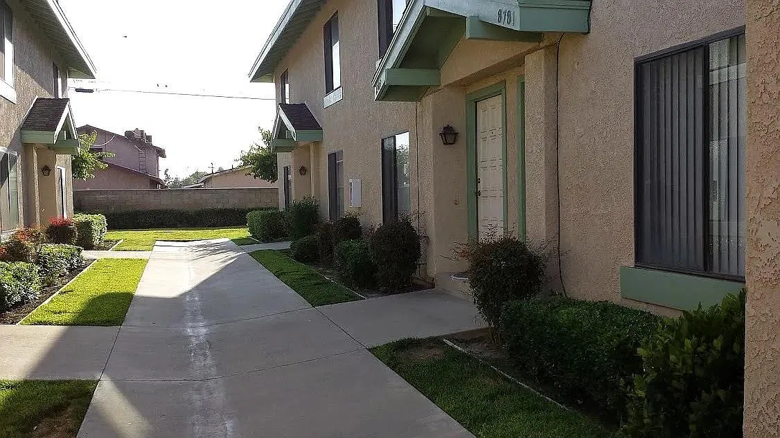 2 bed, 1.5 bath, 1019 sqft, $3,050 — Photo 1