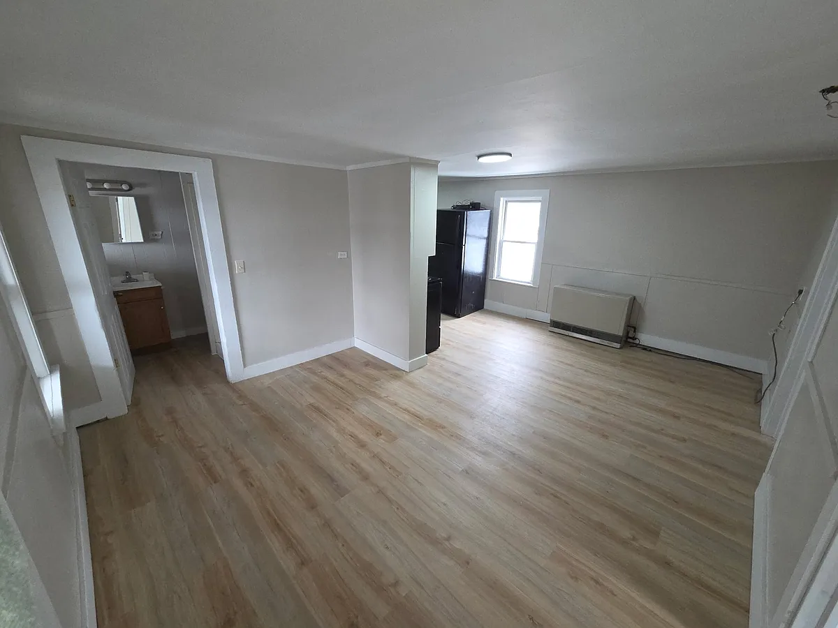 Building Photo - 16 Jefferson St #3