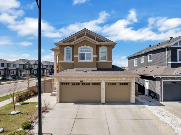 1404 25th St NW, Edmonton, AB T6T 2K7