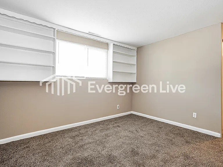 3763 Amwell Rd E — Photo 11