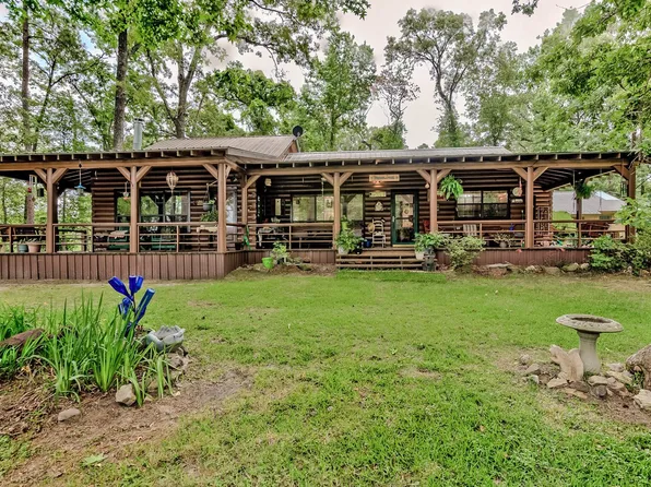 340 Hatton Dr, Zavalla, TX 75980