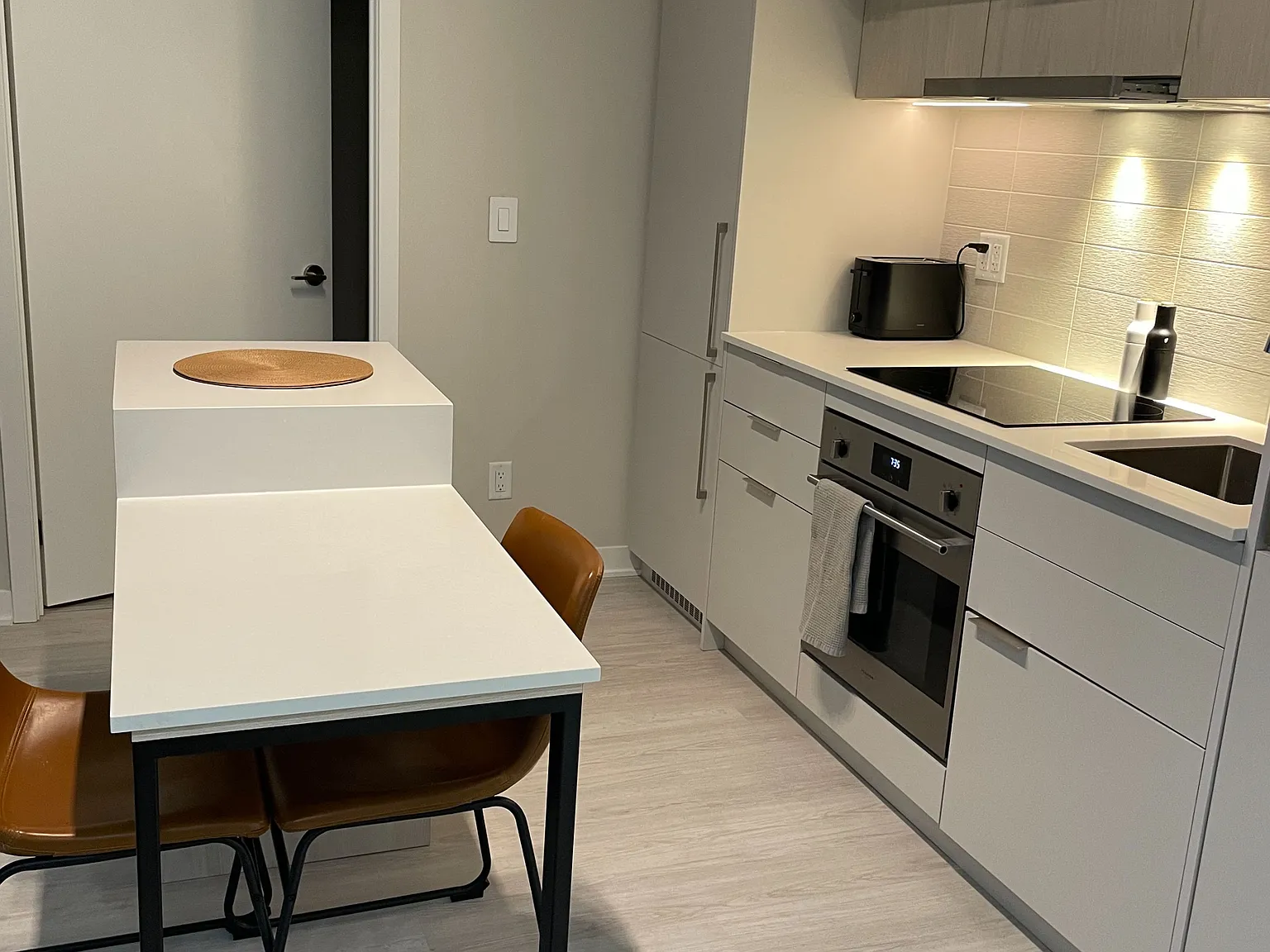1 bed, $2,050 — Photo 3