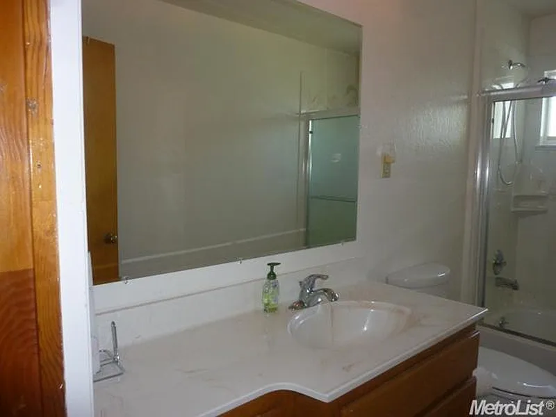 Thumbnail 16