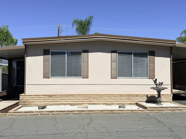 881 N Lake St Spc 202, Hemet, CA 92544