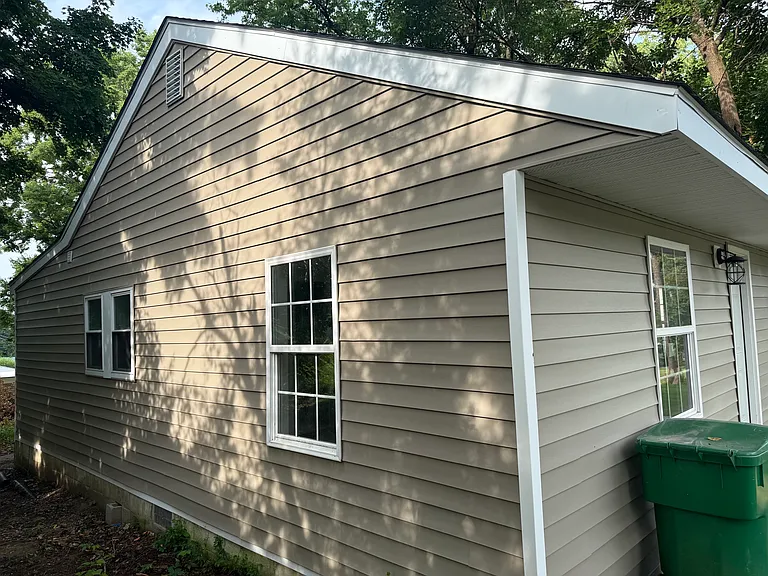 1125 E Rice Ln — Photo 2