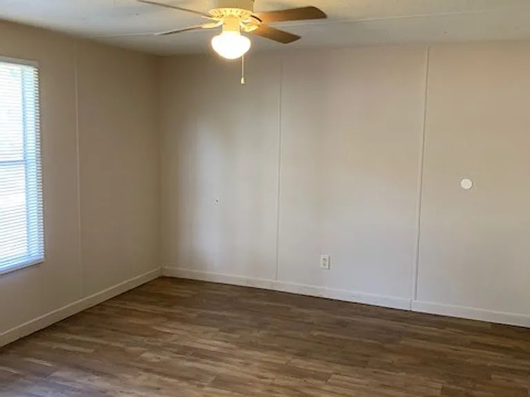 5419 McLeod Dr — Photo 2