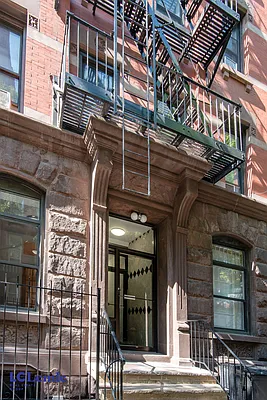 Rented by LC Lemle Real Estate Group | media 16