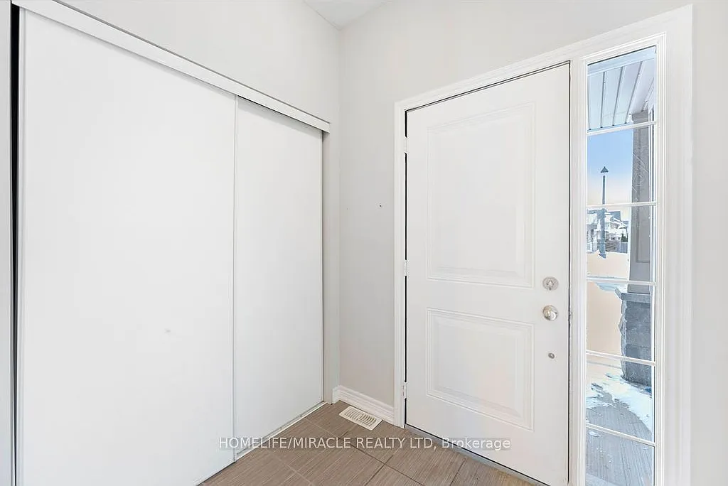 3 bed, $3,000 — Photo 3
