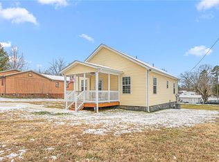 700 English St, Thomasville, NC 27360