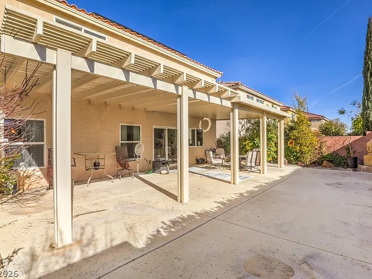 6437 Grand Mayne Ct — Photo 36