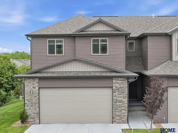 8200 Ventura Pl, Lincoln, NE 68505