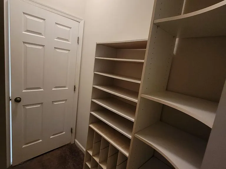 8702 Castlerock Ct — Photo 34