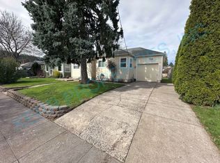 8055 SE Market St, Portland, OR