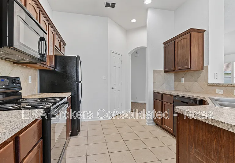 7703 Brisbane Bnd — Photo 14