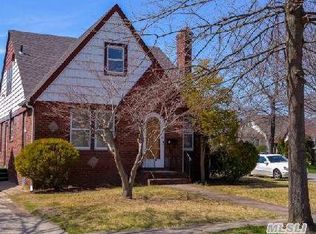 190 N Grove St, Valley Stream, NY 11580