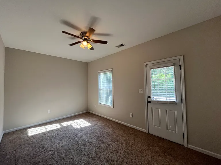 1811 Bedford Trl — Photo 20