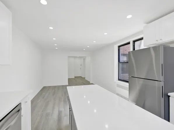 61 Oliver Street image 9 of 26