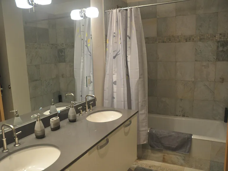 231 Robinson St #R-330 — Photo 23