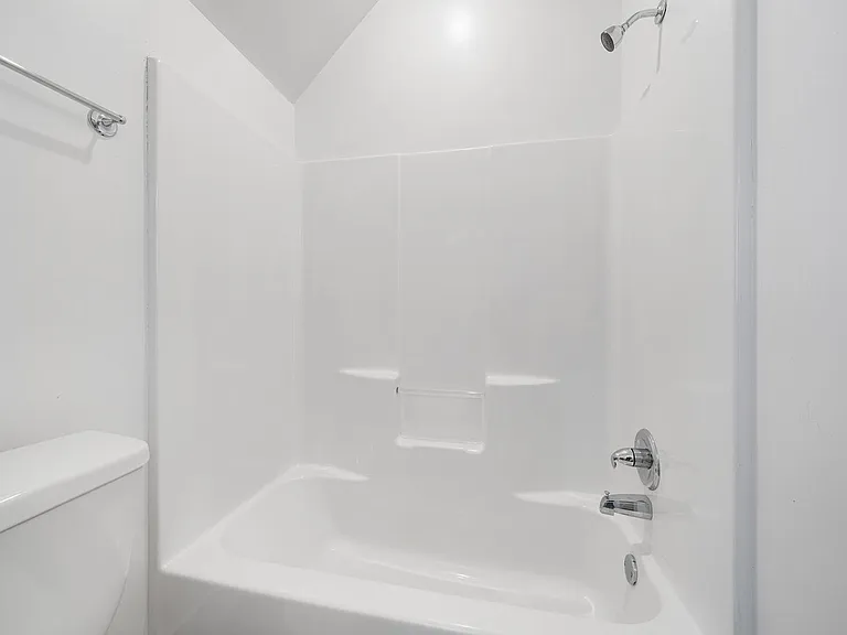 Beverly Townhomes — Photo 31