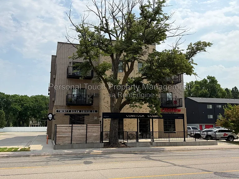 600 8th St S #302 — Photo 26