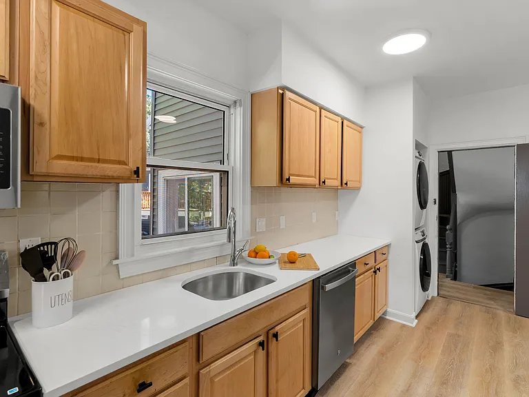 80 Patten St #2 — Photo 11