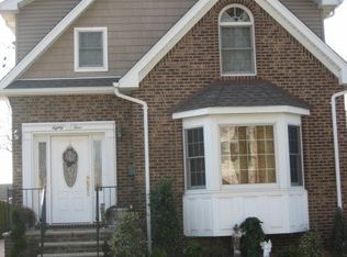 84 Miller Ave, Floral Park, NY 11001
