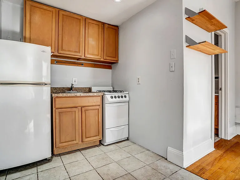 42 Trumbull St — Photo 22