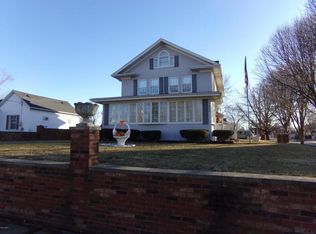 802 E Saint Louis St, West Frankfort, IL 62896