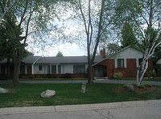 3202 Ravinewood Dr, Commerce Twp, MI 48382