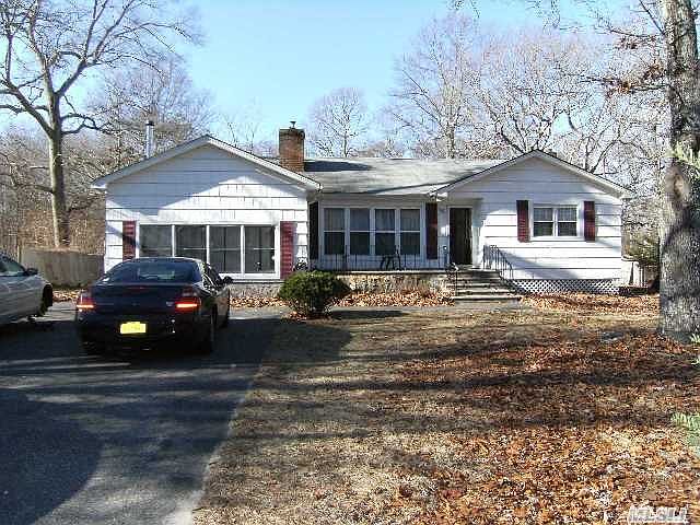 1st image of 46 Margaret Dr