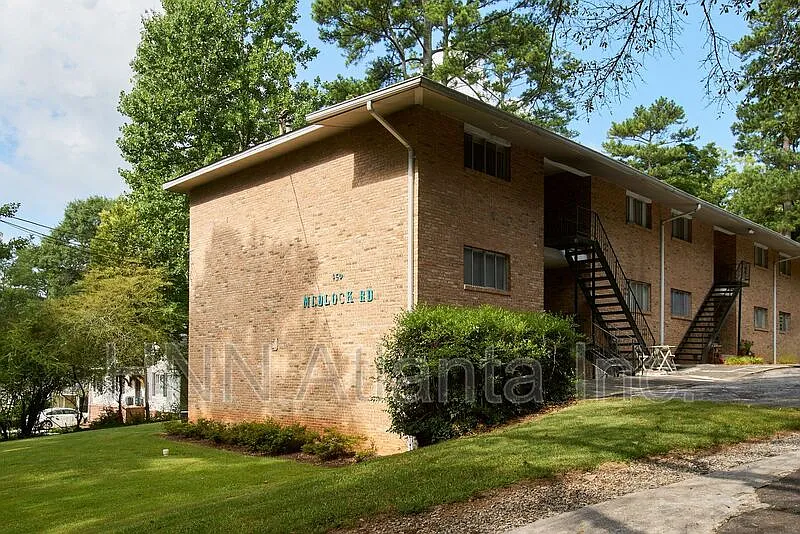 1 bed, 1.0 bath, 763 sqft, $1,195 — Photo 2