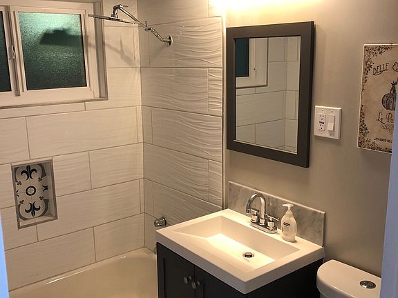 3rd image of 20 Lorinda Pl
