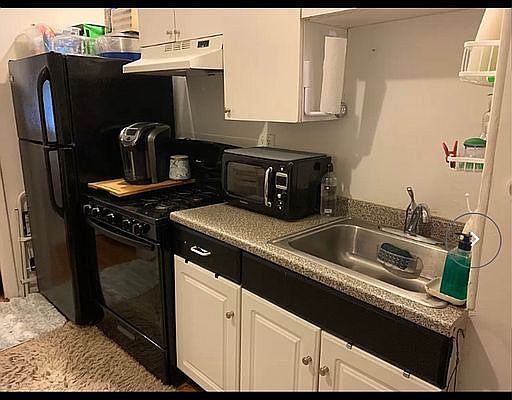 4th image of 419 E 72nd St APT 4