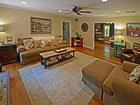 4th image of 5938 Lynnbrier Ave