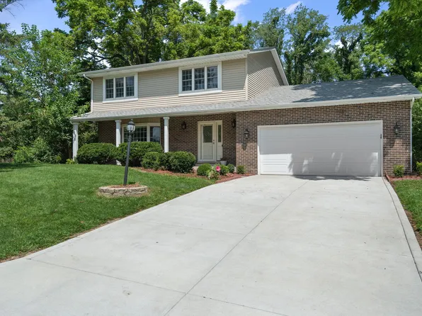 423 Shorewood Ct, Valparaiso, IN 46385