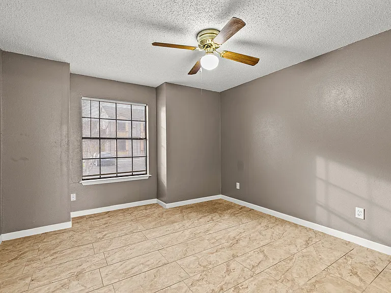 Towne East Village Apartment Homes — Photo 29