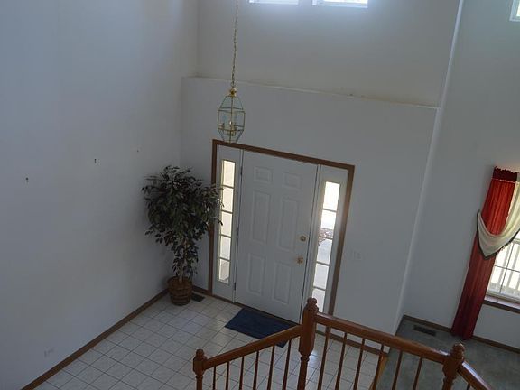 2nd image of 1035 Evergreen St