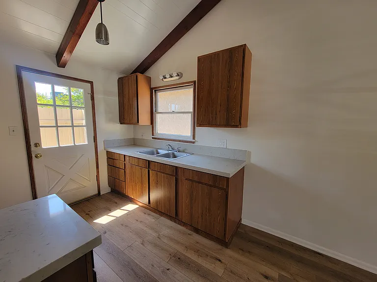 7249 Allott Ave — Photo 5