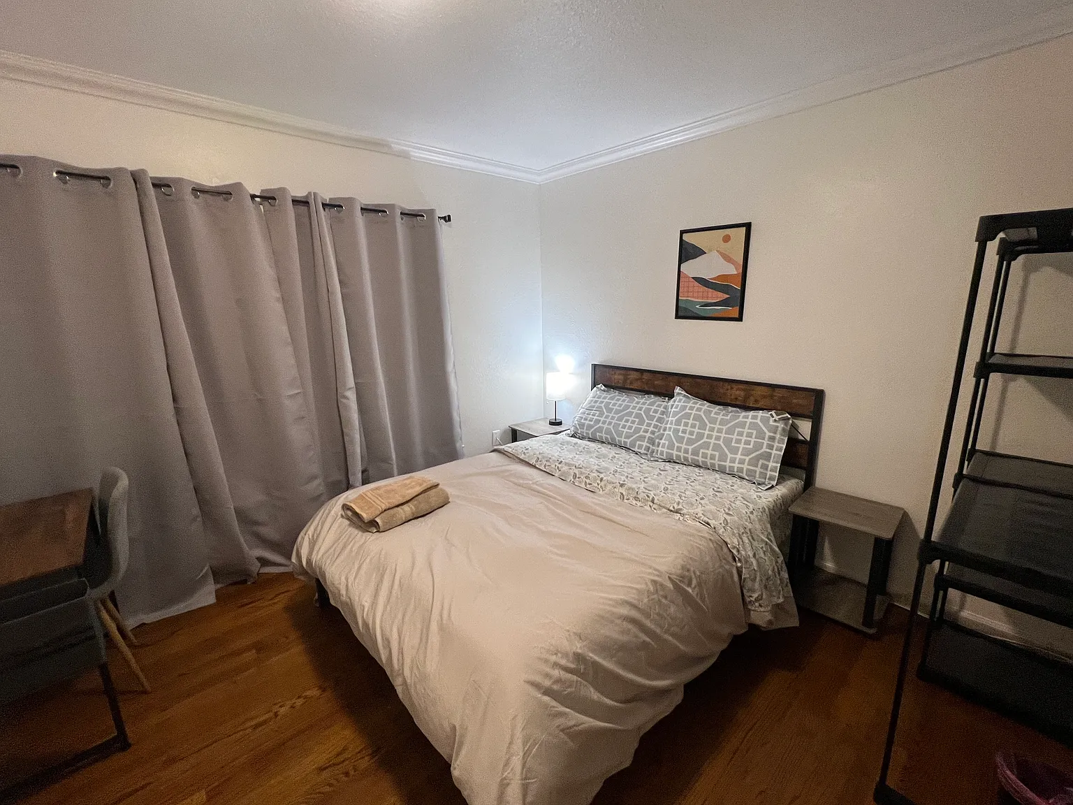 4 bed, 1120 sqft, $880 — Photo 2