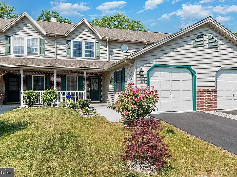 1st image of 35 Westwood Ct
