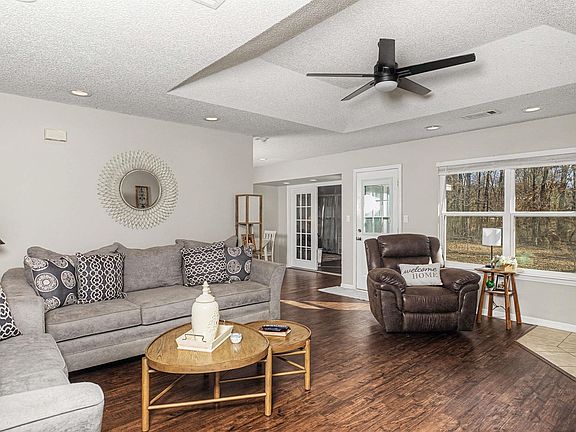 4th image of 4403 Oakhaven Dr