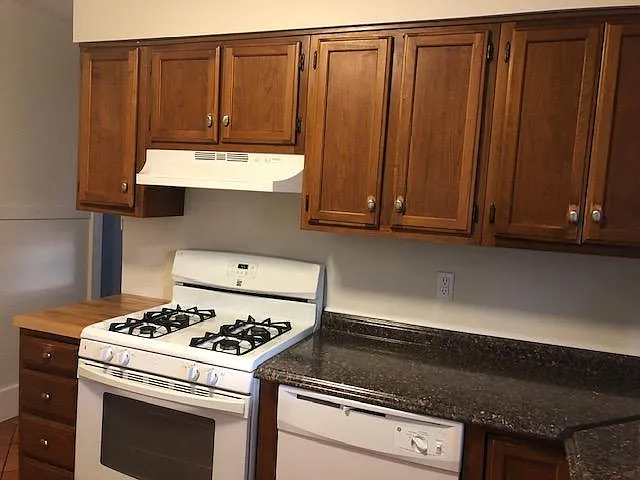 61 Sycamore St #1 — Photo 7