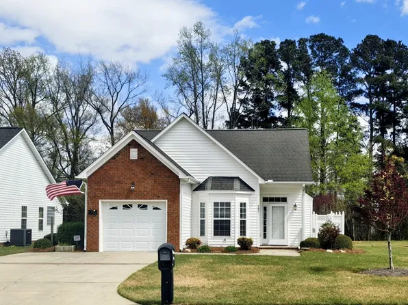 3621 Providence Place, Winterville, NC 28590