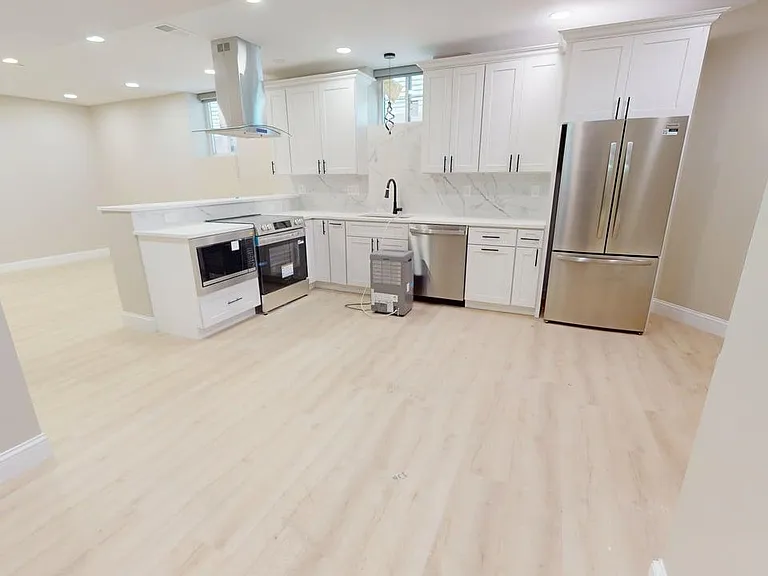 231 Highland Ave #B — Photo 4