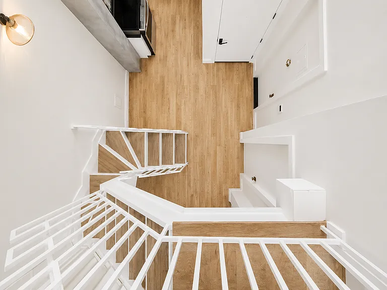 22 Starr St #4B — Photo 6