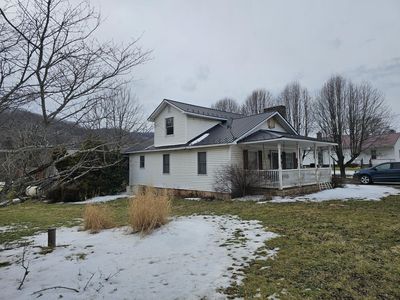7194 Midland Trl W, Charmco, WV, 25958