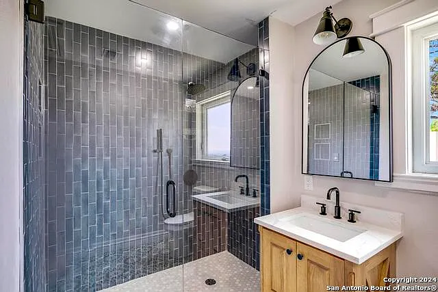 111 Stoney Hls — Photo 30